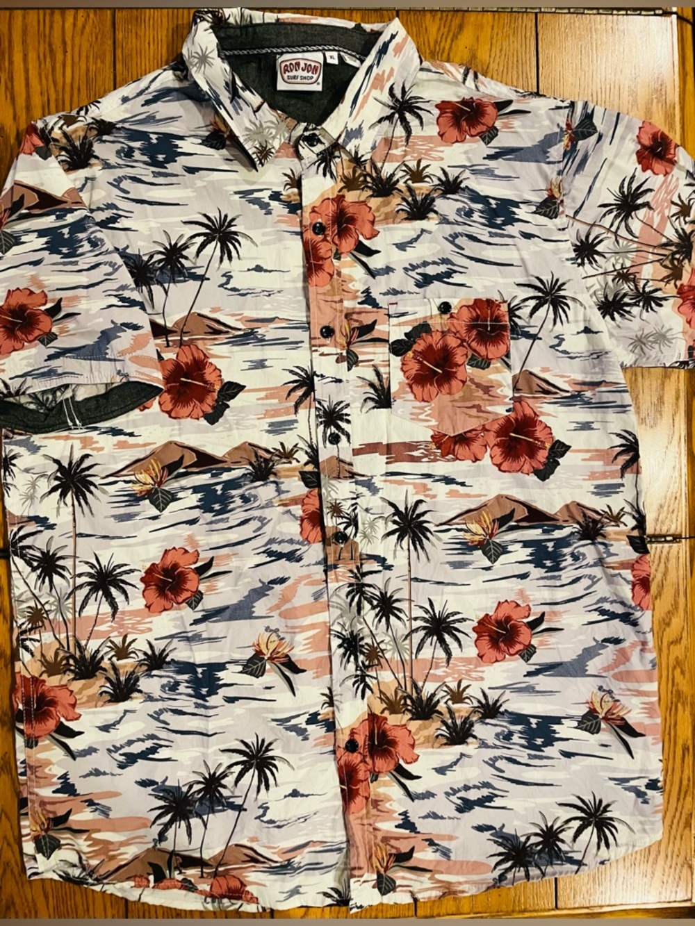 Ron Jon Surf Shop men’s button down shirt, short sleeve, XL, tropical theme